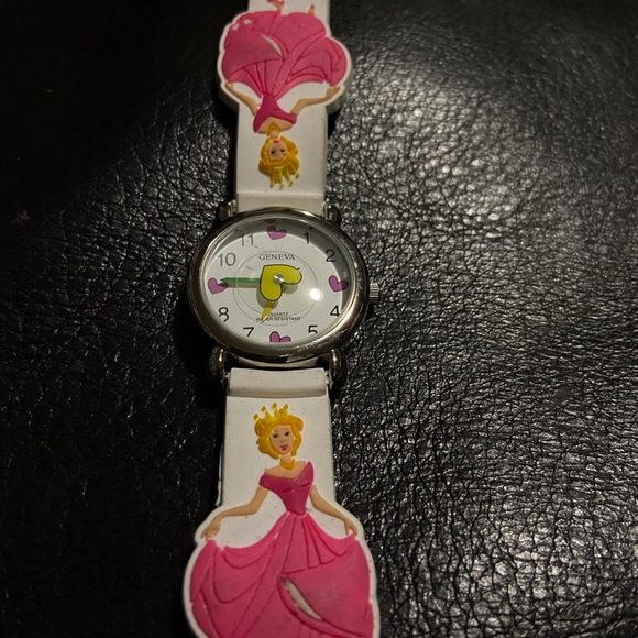 Disney Cinderella watch by Geneva - Picture 2 of 7